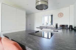 Kitchen- click for photo gallery